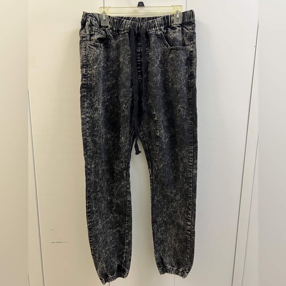 Excellent Condition Victorious Los Angeles Black Acid Wash Cargo Pants